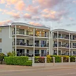Beachfront Apartment The Strand