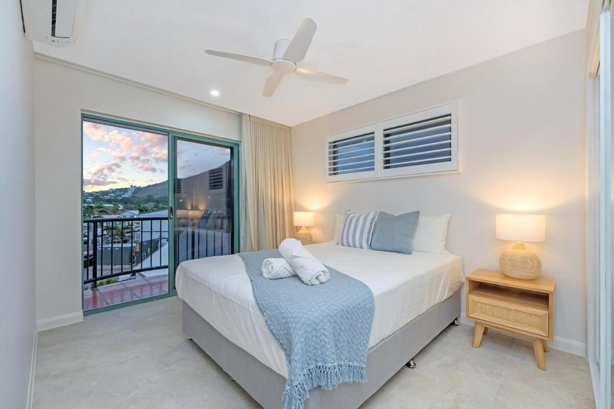 Beachfront The Apartment *